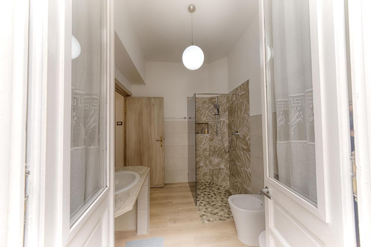 Cozy Guest House Downtown Olbia Exterior photo