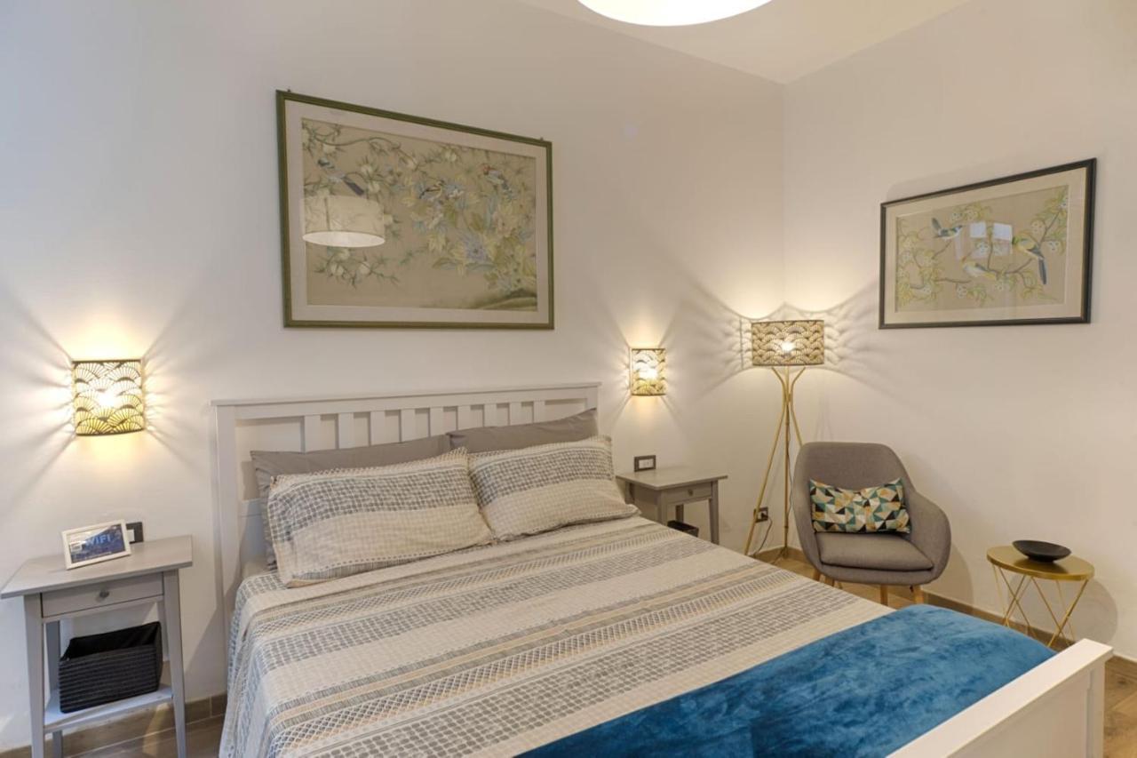 Cozy Guest House Downtown Olbia Exterior photo